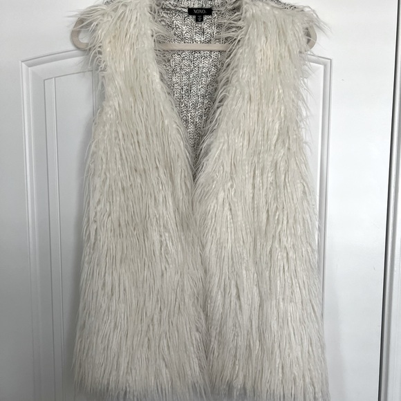 XOXO | Ivory Faux Fur Vest with Sweater Rib Back - Picture 1 of 6